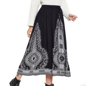 NWT Gypsie Blu Black Full Midi Skirt w/Minimalist Mandala Design & Elastic Waist